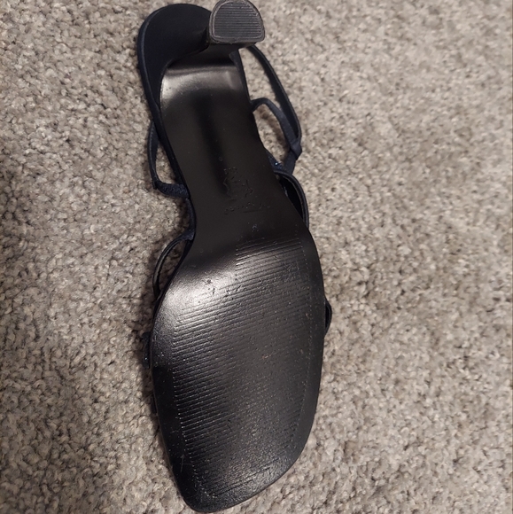 Navy Nina heels - Picture 3 of 6